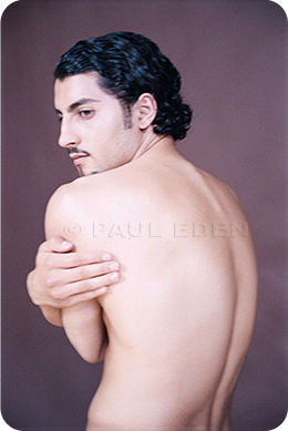 model-adhal-image-paul-eden